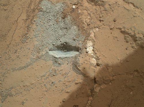 Curiosity taladra con éxito Marte