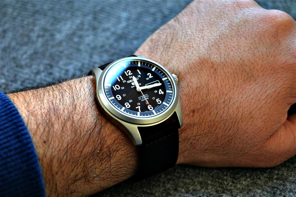 Review Seiko 5 Sport Automatic SNZG15K - Paperblog