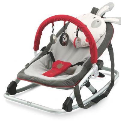Ideas de Jané para tu bebe. Foto: Otra recomendación para los paseos del verano: La sillita rocker portátil FOLD de Jané, plegable y super ligera, para que el bebé disfrute de las siestas fuera de casa.