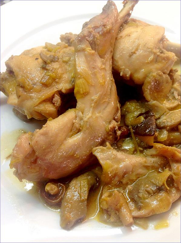 CONEJO EN SALSA DE PIMENTÓN CONEJO 3