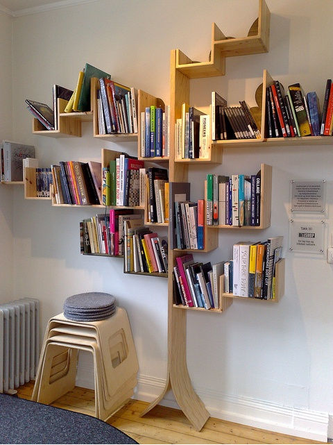 Libreria moderna, un árbol