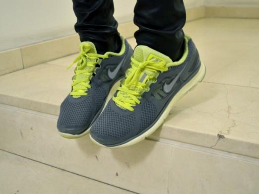 ¿Y tú ? ¿Tú andas bien? ¿Y tú ? ¿Tú andas bien?