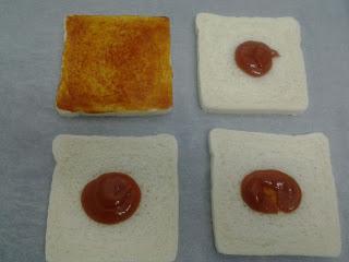 Minipizzas variadas con pan de molde Minipizzas variadas con pan de molde