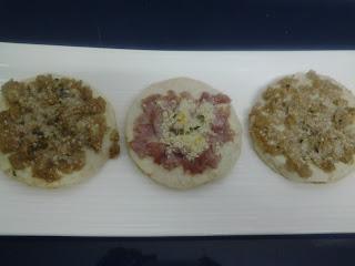 Minipizzas variadas con pan de molde Minipizzas variadas con pan de molde