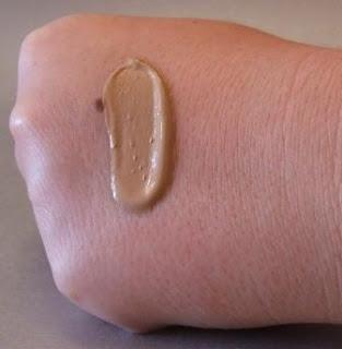 La nueva BB COLOR de COMODYNES – tu arma secreta para una piel perfecta La nueva BB COLOR de COMODYNES – tu arma secreta para una piel perfecta