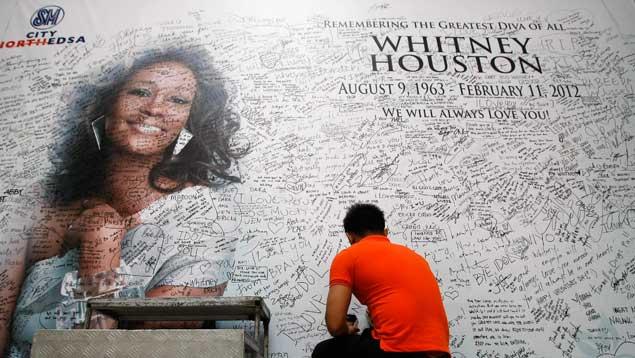 A un año de la muerte de Whitney Houston A un año de la muerte de Whitney Houston