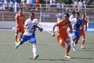ANTOFAGASTA Y COBRELOA NO SE SACARON VENTAJA EN EL CLÁSICO NORTINO ANTOFAGASTA Y COBRELOA NO SE SACARON VENTAJA EN EL CLÁSICO NORTINO