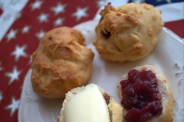 Scones o Rock Cakes lo que más os apetezca Scones o Rock Cakes lo que más os apetezca