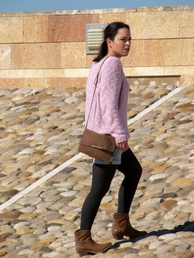 SUEDE IN TWO PIECES SUEDE IN TWO PIECES