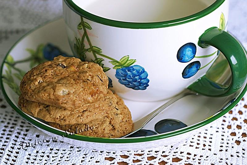 COOKIES DE CHOCOLATE Y CITRICOS CONFITADOS COOKIES DE CHOCOLATE Y CITRICOS CONFITADOS