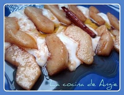 MANZANAS CARAMELIZADAS CON CANELA Y MIEL