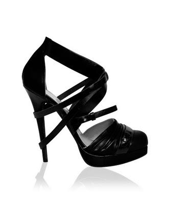 ZAPATOS: Ana Locking Fall 2010