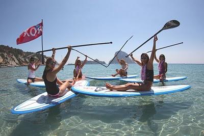 Roxy inunda Ibiza de surf y diversión