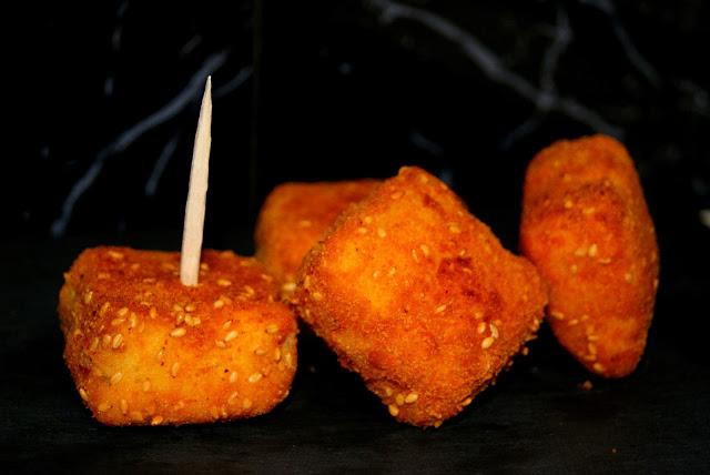 Croquetas de pollo y mortadela Croquetas de pollo y mortadela