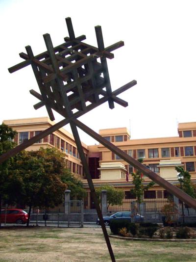 “Presencia de una ausencia”, de Pablo serrano, en la Prosperidad (Madrid) Cubo-01-small