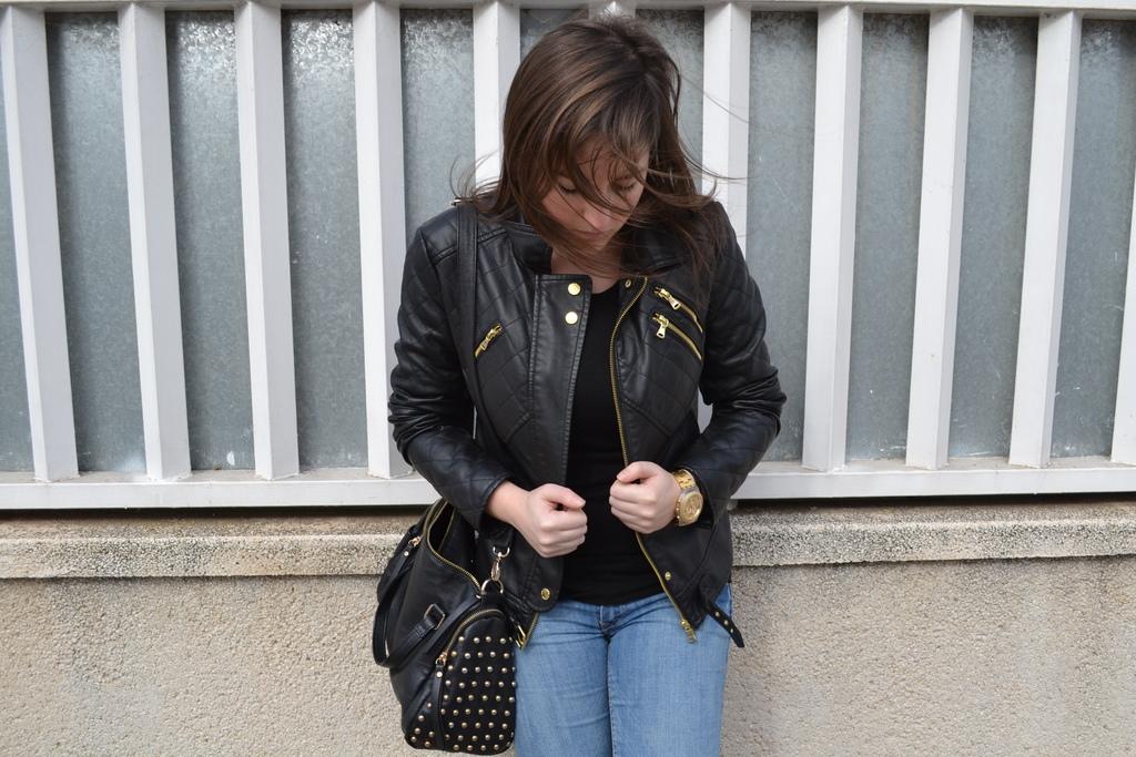 Look of the day: black and gold Look of the day: black and gold