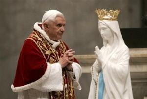 papa y virgen de lourdes