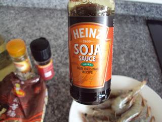 FIDEOS CHINOS CON VERDURAS Y GAMBAS FIDEOS CHINOS CON VERDURAS Y GAMBAS