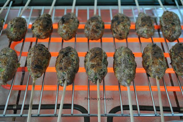 BROCHETAS MORUNAS DE ARRUÍ BROCHETAS MORUNAS DE ARRUÍ