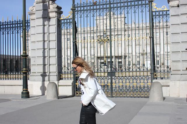 BLACK FOR FRIDAYPor fin es Viernes, Como se os presenta e... BLACK FOR FRIDAYPor fin es Viernes, Como se os presenta e...