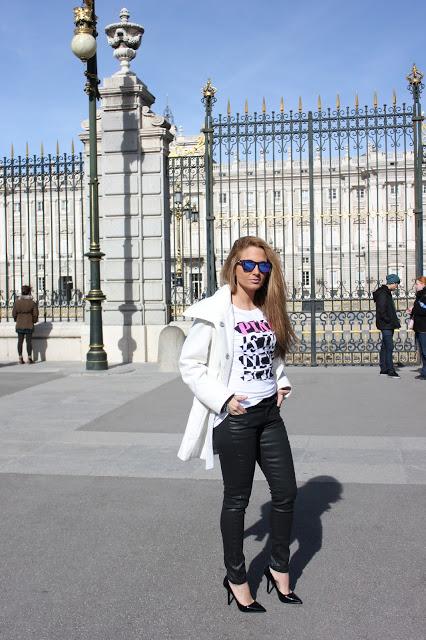 BLACK FOR FRIDAYPor fin es Viernes, Como se os presenta e... BLACK FOR FRIDAYPor fin es Viernes, Como se os presenta e...