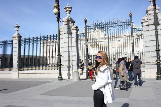 BLACK FOR FRIDAYPor fin es Viernes, Como se os presenta e... BLACK FOR FRIDAYPor fin es Viernes, Como se os presenta e...