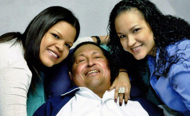 primeras fotos de Hugo Chavez junto a sus hijas