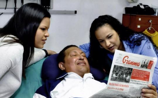 Chávez en estrecha comunicación con su equipo de gobierno [+ fotos]