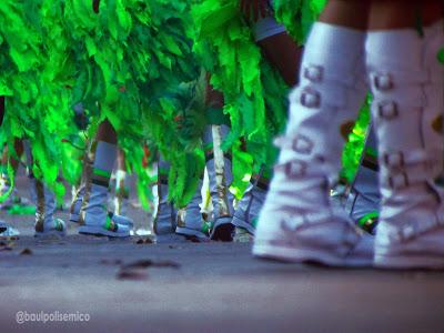 CON LA PUNTA'EL PIE CON LA PUNTA'EL PIE