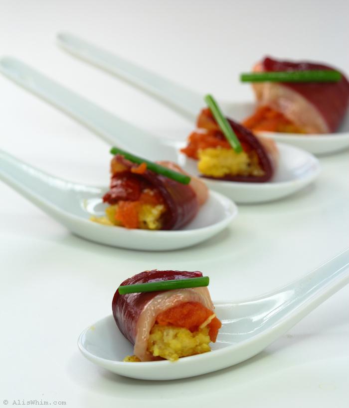 Bocados de jamón de pato con polenta y tomate snack duck ham and polenta