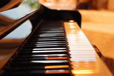 Lugares que no aparecen en los mapas, de Berta Noy. Lugares que no aparecen en los mapas, de Berta Noy.