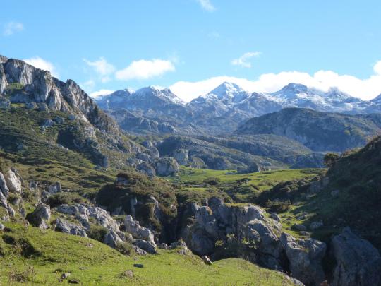 Un soleado día en los “Lagos de Covadonga”: Parque Nacional de los Picos de Europa 1