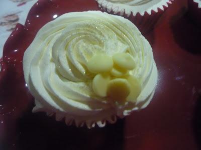 Cupcakes de Frambuesa con chocolate (y otros con Cava para el Reto...) Cupcakes de Frambuesa con chocolate (y otros con Cava para el Reto...)