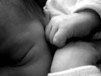 Bebé durmiendo Fotorrejuvenecimiento facial para tener la piel de un bebé