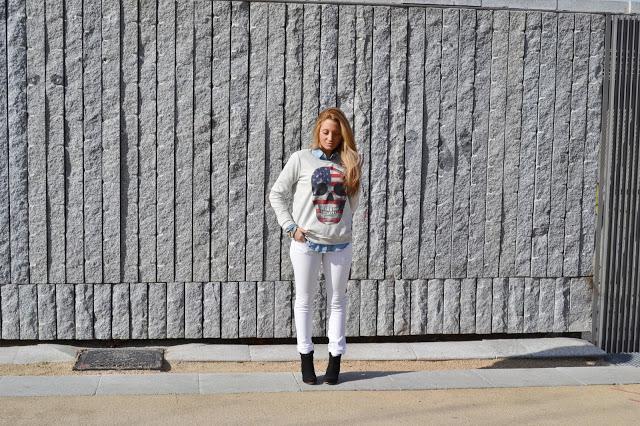 SKULLMe encanta llevar un estilo sencillo, sobre todo cua... SKULLMe encanta llevar un estilo sencillo, sobre todo cua...