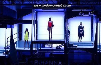 Moda 2013. La cantante RIHANNA diseñó y presentó su primera colección de ropa para la marca británica River Island. Moda 2013. La cantante RIHANNA diseñó y presentó su primera colección de ropa para la marca británica River Island.