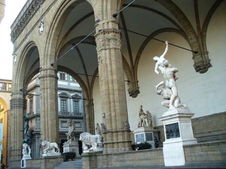 La Loggia de’ Lanzi, una galería de arte al aire libre Loggia dei Lanzi 460x345 La Loggia de’ Lanzi, una galería de arte al aire libre