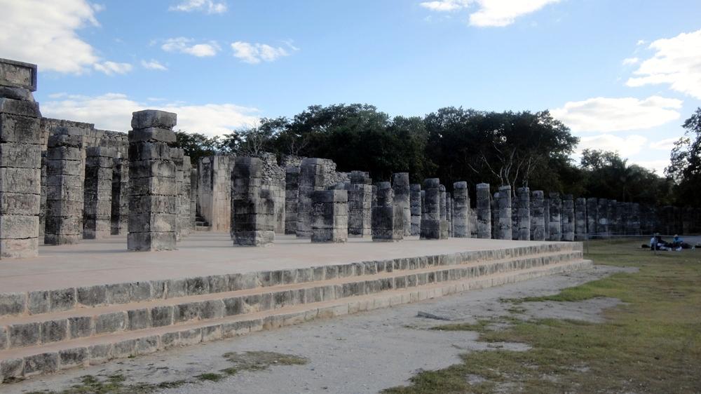 Grupo de las Mil Columnas Grupo de las Mil Columnas