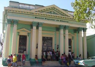 Amplían en Cuba posibilidades de acceso a créditos bancarios
