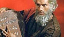 Dios regresa al cine, pero no al mundo Dios regresa al cine, pero no al mundo