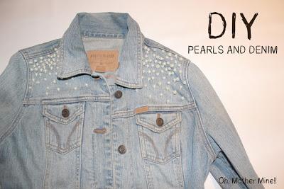 Campera de jean con hombreras de perlas, re-linda! ♥