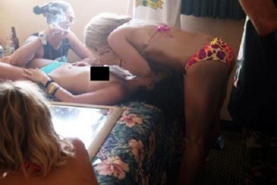 Selena Gomez se desnudó en Spring Breakers aqui esta la Imagen Selena Gomez se desnudó en Spring Breakers aqui esta la Imagen