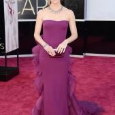 jennifer-garner-de-gucci-en-la-alfombra-roja-de-los-oscars-2013