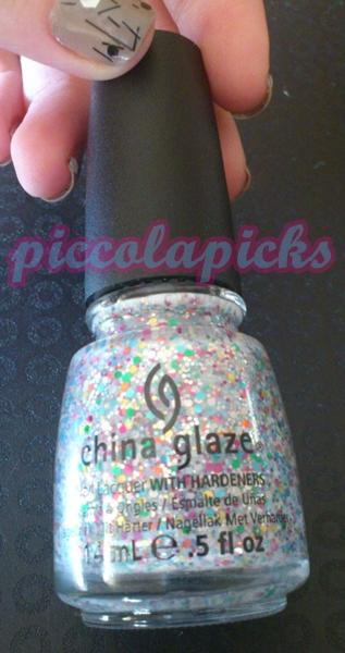 CHINA GLAZE: IT'S A TRAP-EZE! Y WHIRLED AWAY CHINA GLAZE: IT'S A TRAP-EZE! Y WHIRLED AWAY