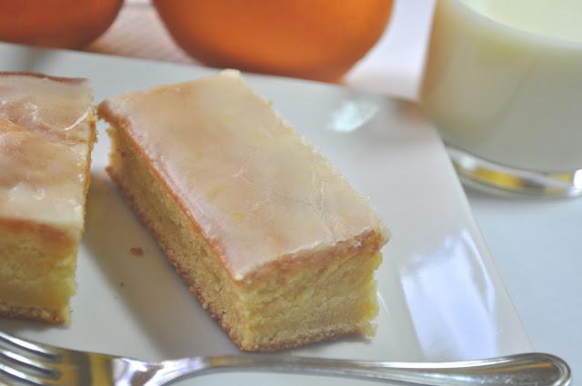 BIZCOCHO DE NARANJA CON GLASEADO DE NARANJA. ORANGE CAKE WITH ORANGE GLAZE