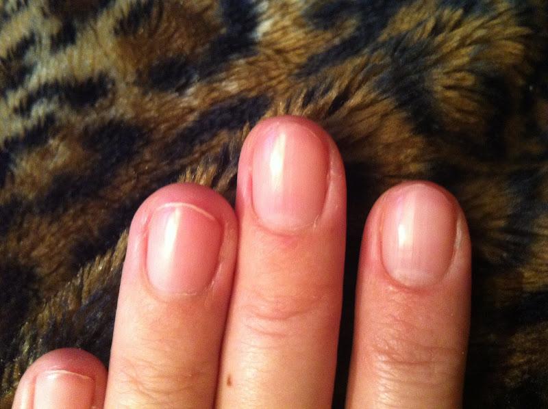 Después de utilizar el lado blanco Probando el kit para embellecer las uñas de Premier.