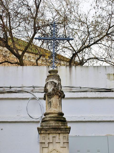 La cruz del cementerio de los Capuchinos.