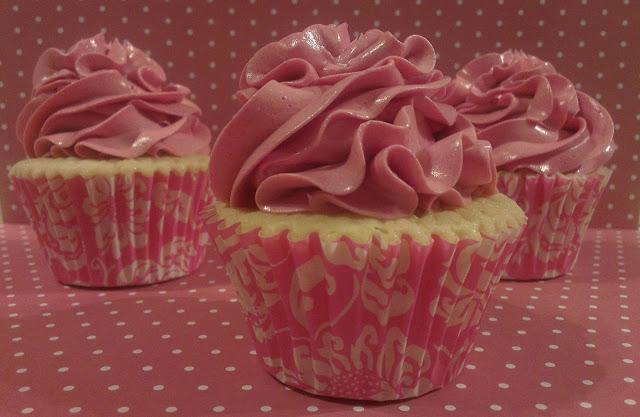 ♥ CUPCAKES CON CORAZÓN EN SU INTERIOR ♥ CUPCAKES CON CORAZÓN EN SU INTERIOR