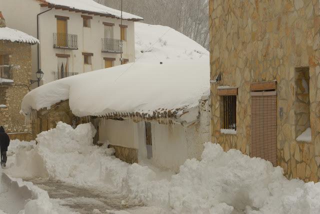 Otras nevadas y otras primaveras. Otras nevadas y otras primaveras.