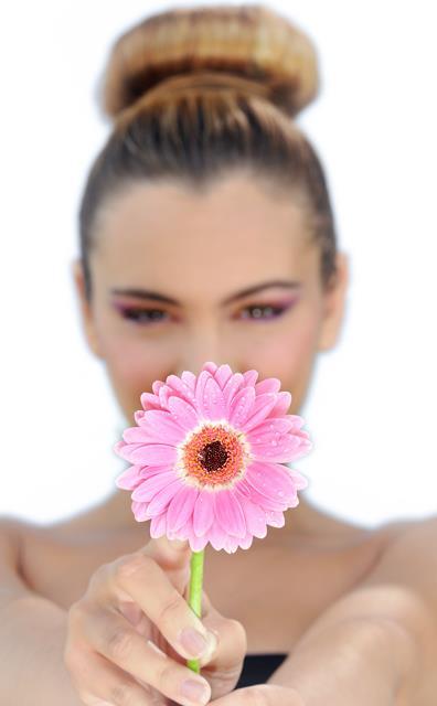 Jouer avec une fleur Jouer avec une fleur